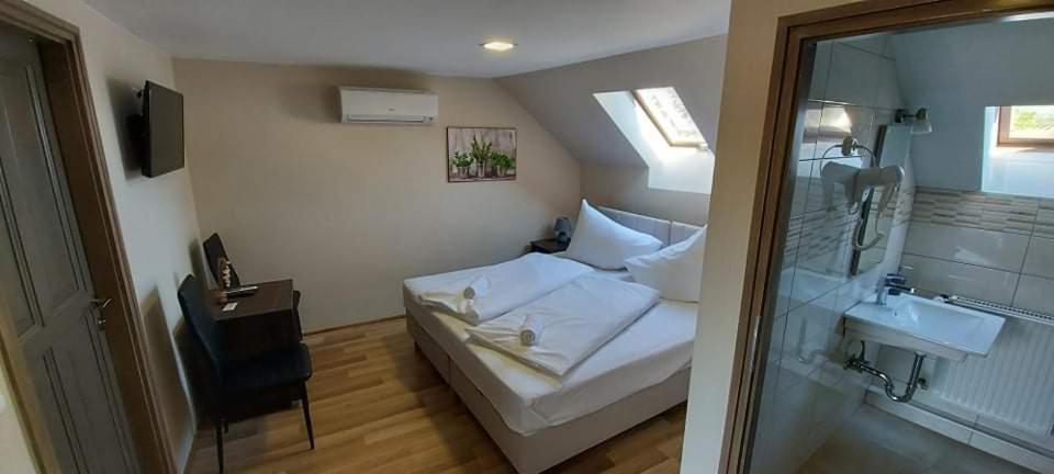 Soerpatika Vendeghaz Hotel Badacsonytomaj Phòng bức ảnh