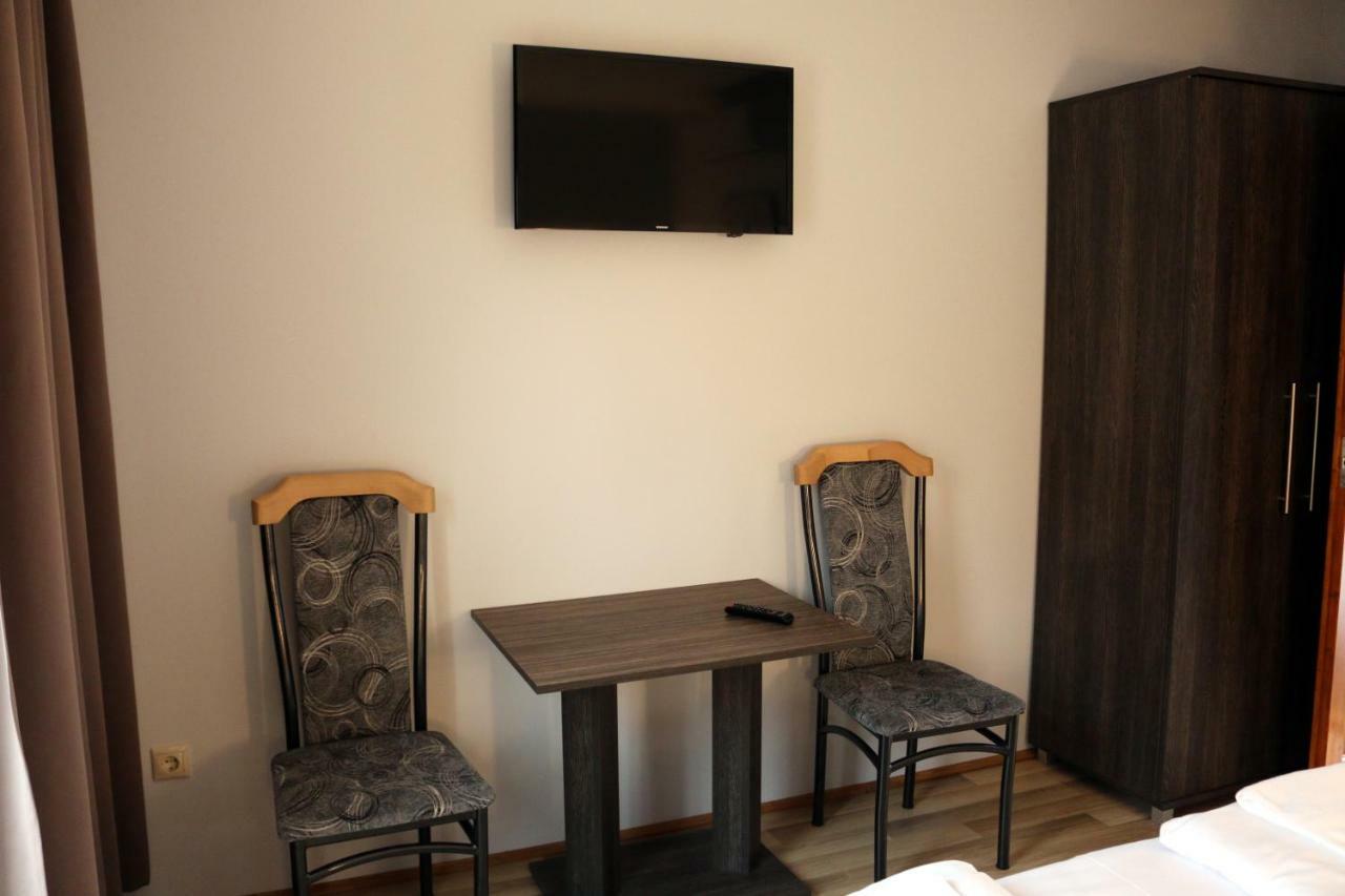 Soerpatika Vendeghaz Hotel Badacsonytomaj Ngoại thất bức ảnh
